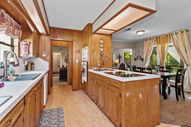 552 W State Highway 7, Crockett, TX 75835