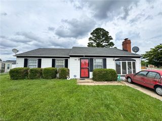 1001 Sean DR, Chesapeake, VA 23323