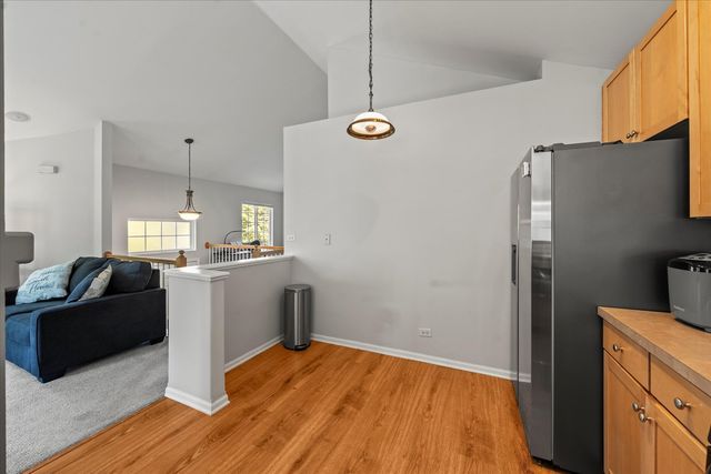 643 Cary Woods Circle 643, Cary, IL 60013