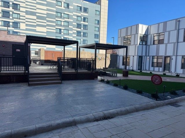 400 E Locust Street 203, Des Moines, IA 50309