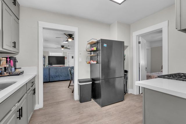 3825 E Mono Street, Fresno, CA 93702