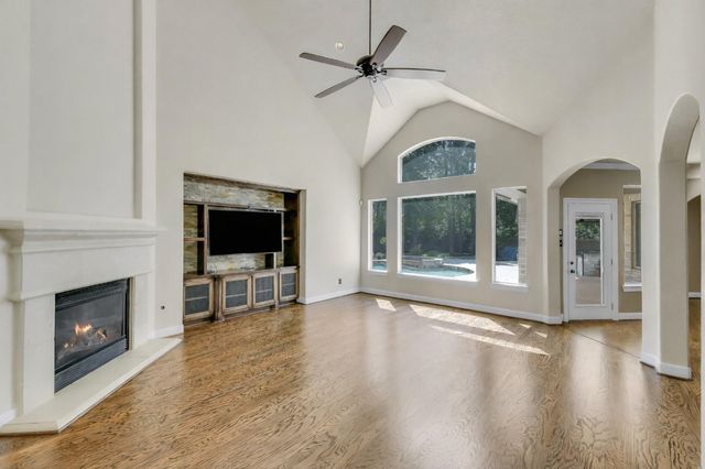 7 Birchwood Park Place, The Woodlands, TX 77382