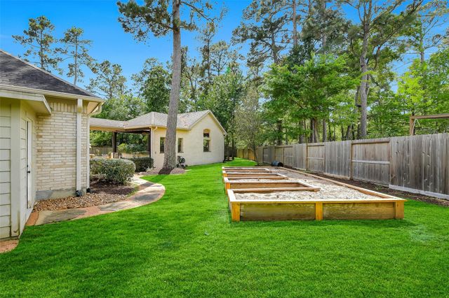 7 Birchwood Park Place, The Woodlands, TX 77382