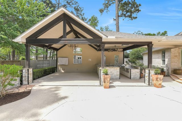 7 Birchwood Park Place, The Woodlands, TX 77382