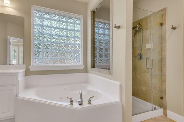 7 Birchwood Park Place, The Woodlands, TX 77382