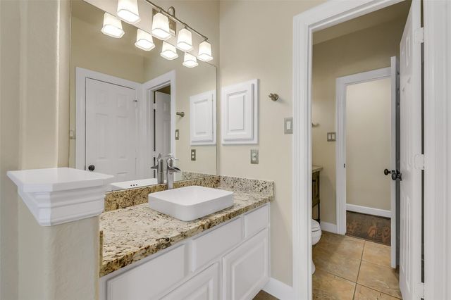 7 Birchwood Park Place, The Woodlands, TX 77382