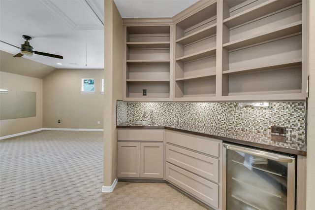 7 Birchwood Park Place, The Woodlands, TX 77382