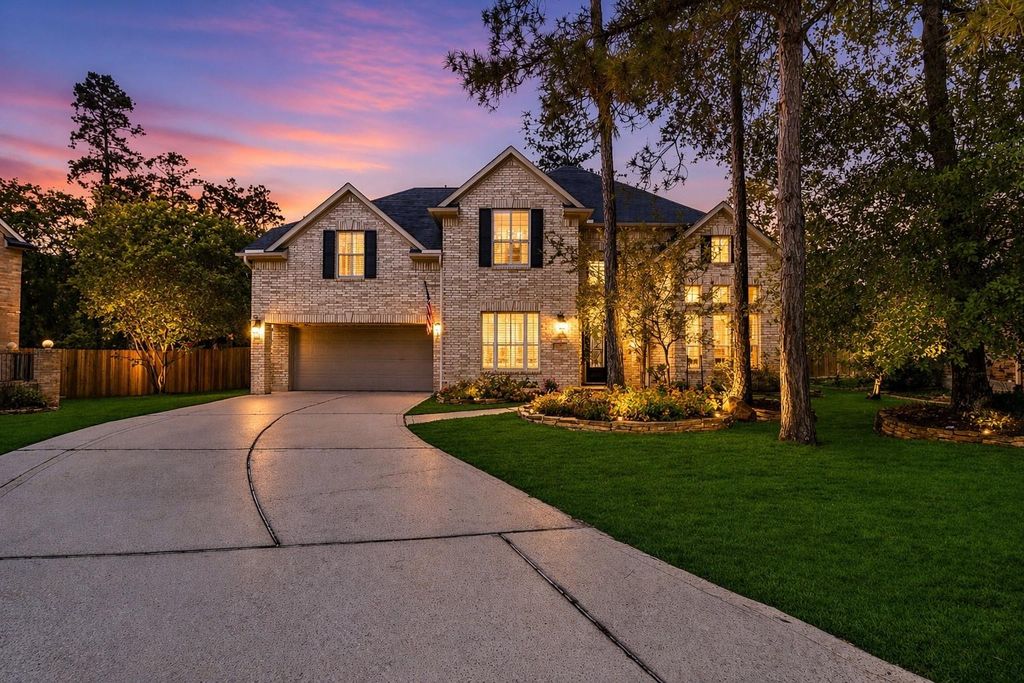 7 Birchwood Park Place, The Woodlands, TX 77382