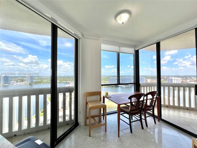 1000 W Island Boulevard 3010, Aventura, FL 33160