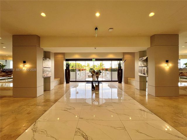 1000 W Island Boulevard 3010, Aventura, FL 33160