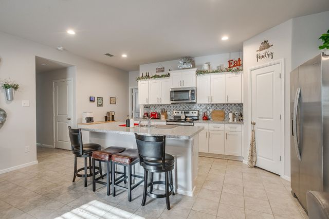 714 Rendyn Way, Cleburne, TX 76033