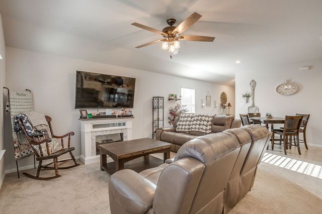 714 Rendyn Way, Cleburne, TX 76033