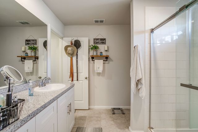 714 Rendyn Way, Cleburne, TX 76033