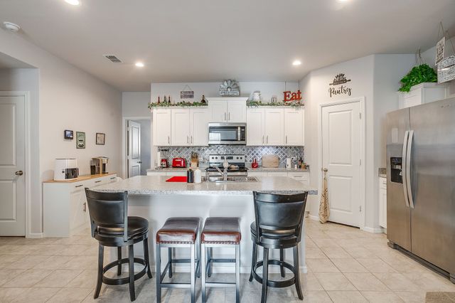 714 Rendyn Way, Cleburne, TX 76033