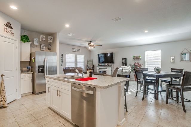 714 Rendyn Way, Cleburne, TX 76033