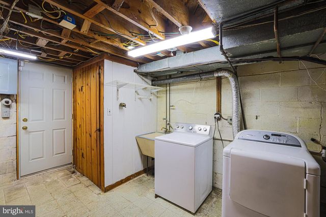 8529 HARRIS, Parkville, MD 21234