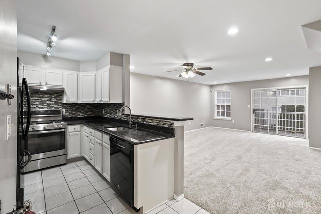 1707 Ridgeview Court, Sayreville, NJ 08859