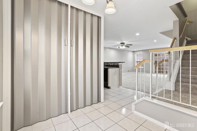 1707 Ridgeview Court, Sayreville, NJ 08859