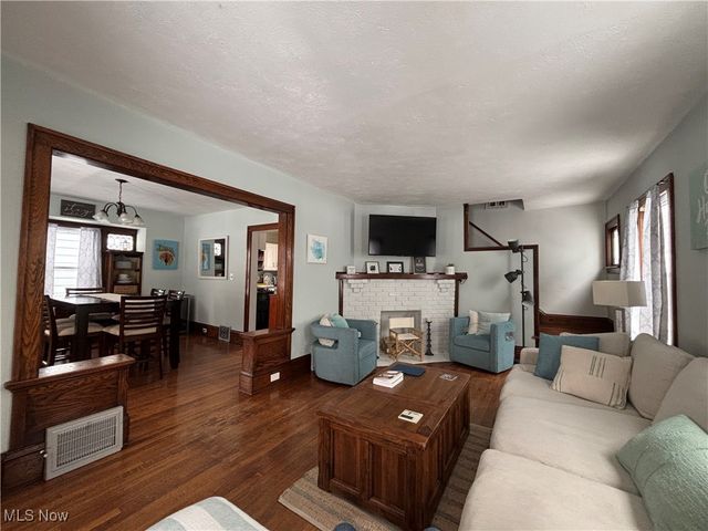 1287 Marlowe Avenue, Lakewood, OH 44107