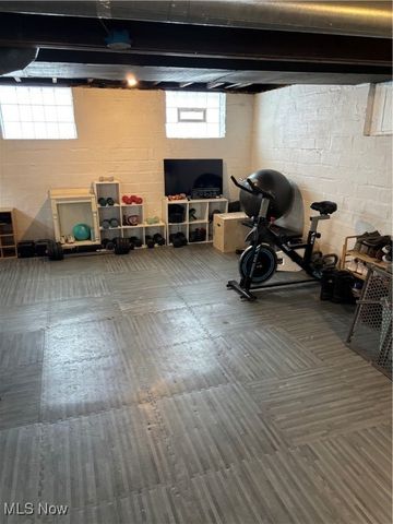 1287 Marlowe Avenue, Lakewood, OH 44107