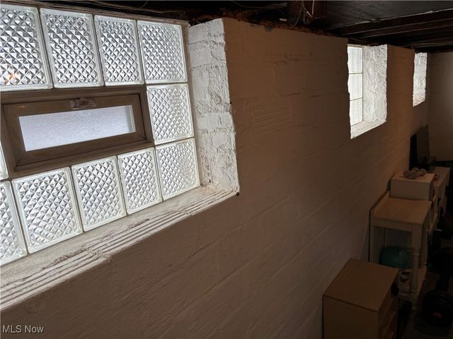 1287 Marlowe Avenue, Lakewood, OH 44107