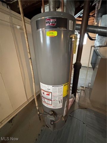 1287 Marlowe Avenue, Lakewood, OH 44107