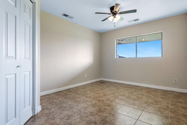 4666 N Zediker Avenue, Sanger, CA 93657