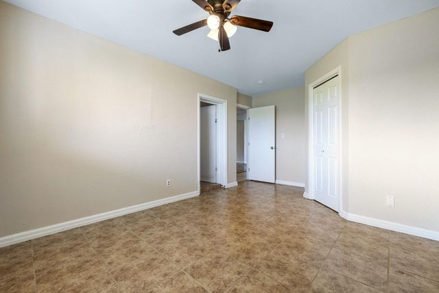 4666 N Zediker Avenue, Sanger, CA 93657