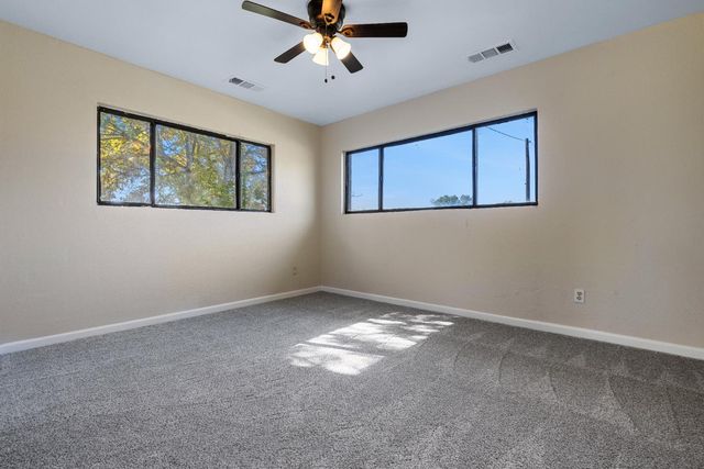 4666 N Zediker Avenue, Sanger, CA 93657