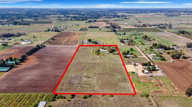 4666 N Zediker Avenue, Sanger, CA 93657