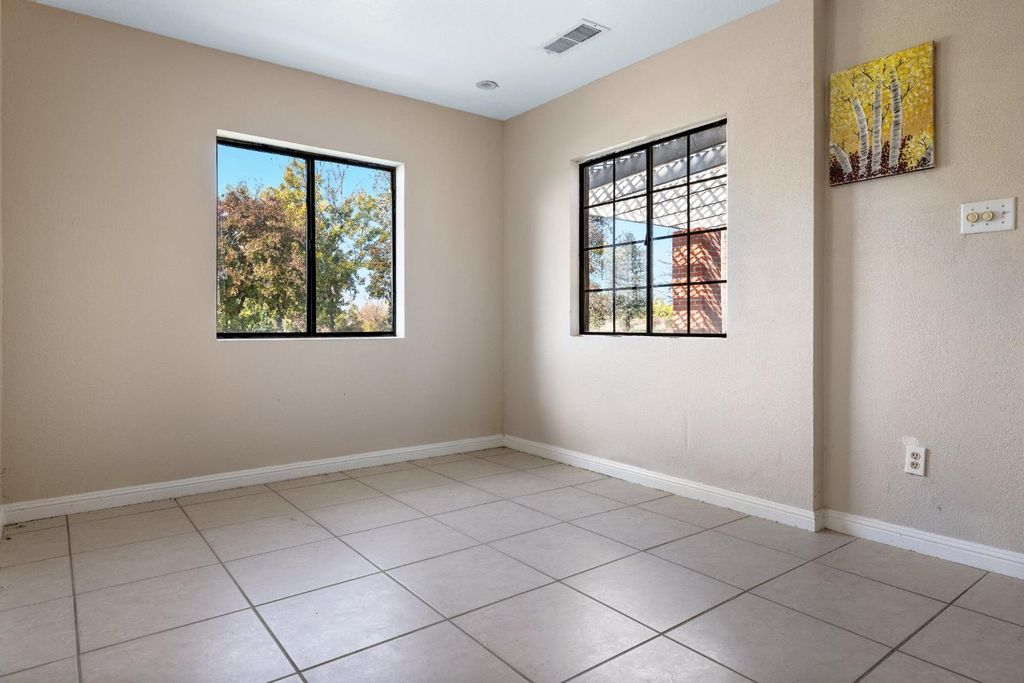 Image 12 of property listing at 4666 N Zediker Avenue, Sanger, CA 93657