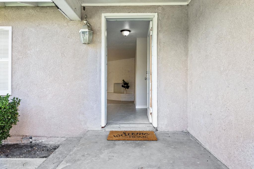 Image 6 of property listing at 4666 N Zediker Avenue, Sanger, CA 93657