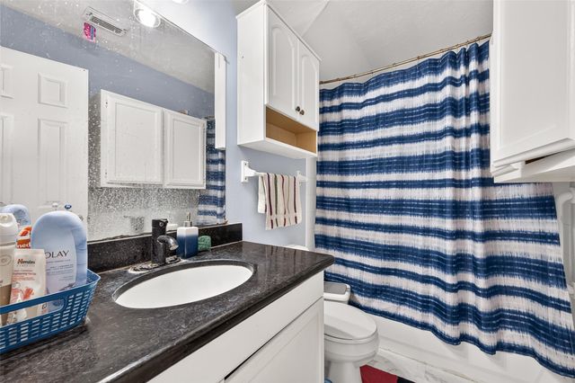 11045 Landswalk Drive 122, Houston, TX 77099
