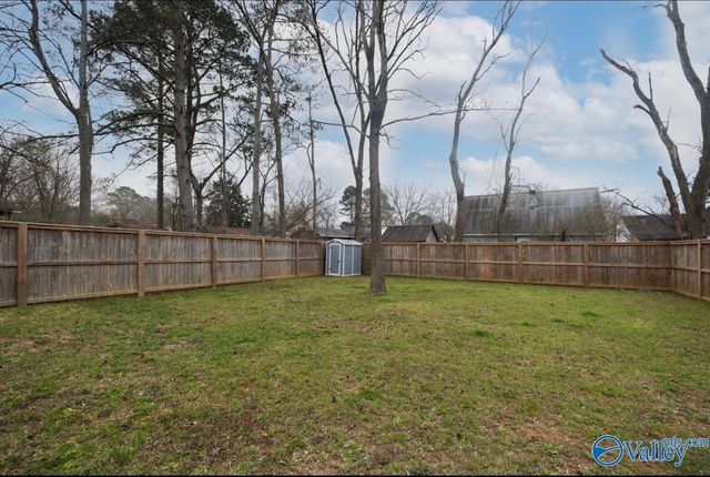 702 Main Street E, Hartselle, AL 35640