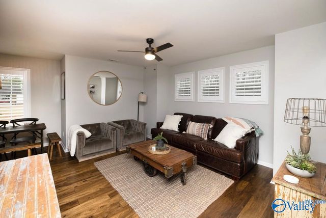 702 Main Street E, Hartselle, AL 35640