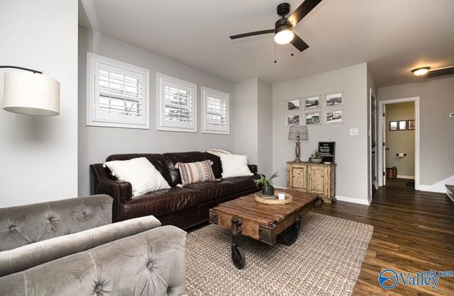 702 Main Street E, Hartselle, AL 35640