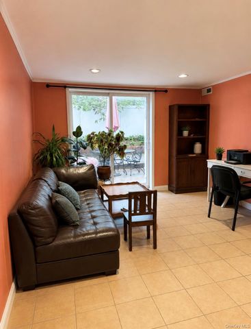 930 Merrick Rd 5, Baldwin, NY 11510