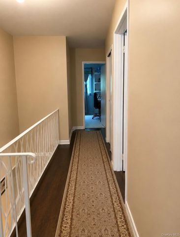 930 Merrick Rd 5, Baldwin, NY 11510