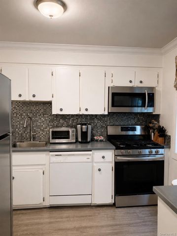 930 Merrick Rd 5, Baldwin, NY 11510