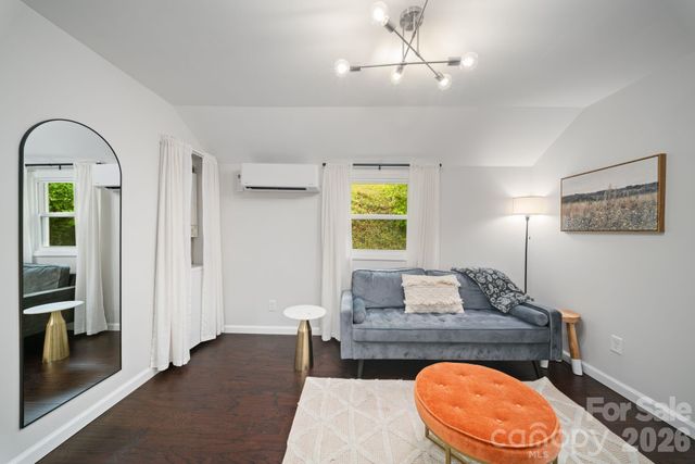2 Laban Lane, Asheville, NC 28805