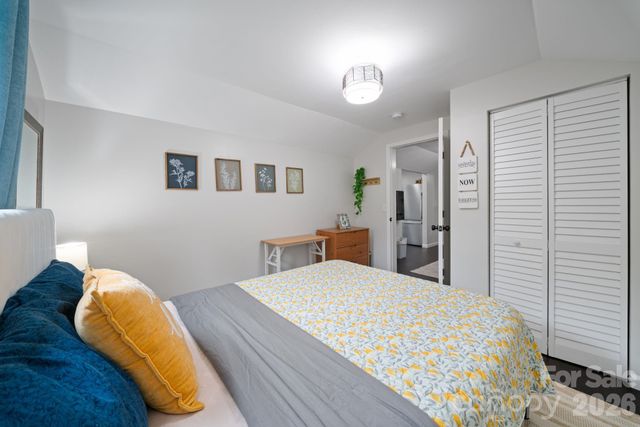 2 Laban Lane, Asheville, NC 28805
