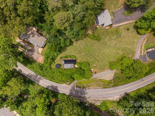 2 Laban Lane, Asheville, NC 28805