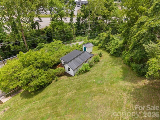2 Laban Lane, Asheville, NC 28805
