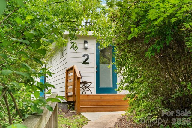 2 Laban Lane, Asheville, NC 28805