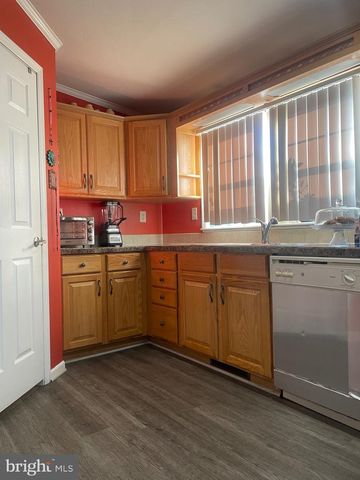 9412 FIRTREE PARK ST, Capitol Heights, MD 20743