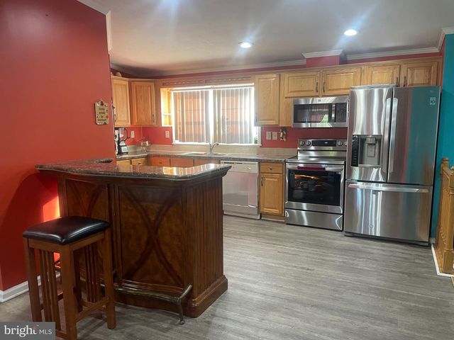 9412 FIRTREE PARK ST, Capitol Heights, MD 20743