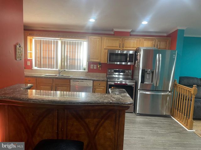 9412 FIRTREE PARK ST, Capitol Heights, MD 20743