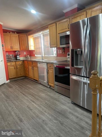 9412 FIRTREE PARK ST, Capitol Heights, MD 20743
