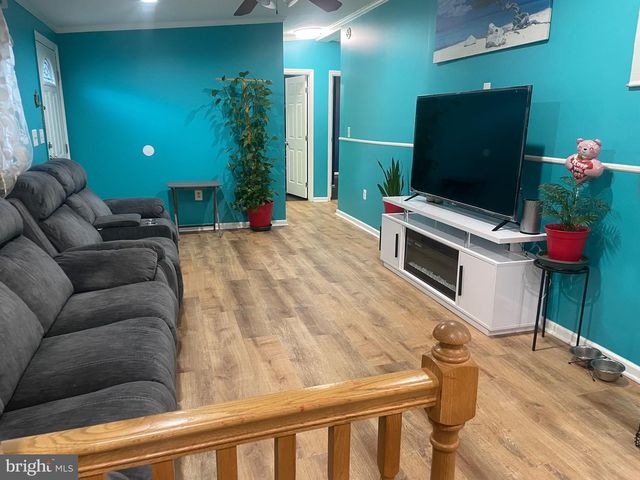 9412 FIRTREE PARK ST, Capitol Heights, MD 20743