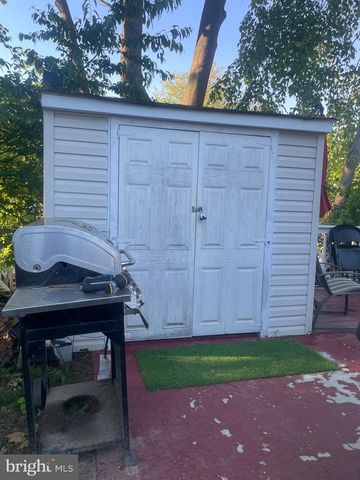 9412 FIRTREE PARK ST, Capitol Heights, MD 20743